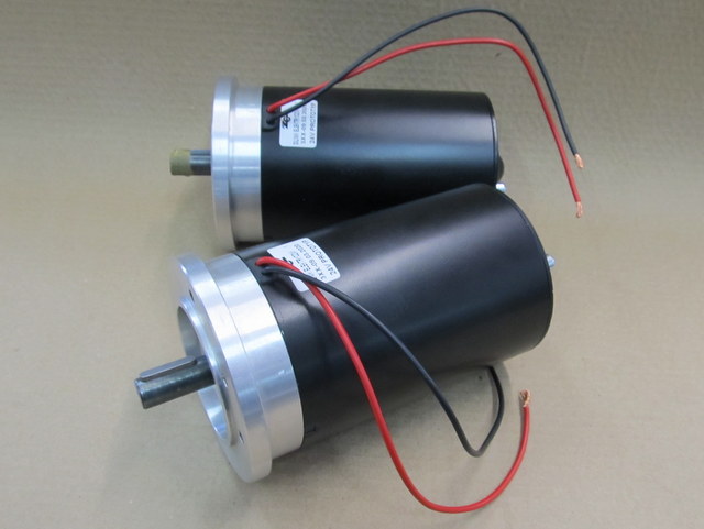 Silniki DC 12V i 24V z kołnierzem IEC do reduktorów ślimakowych i walcowych 