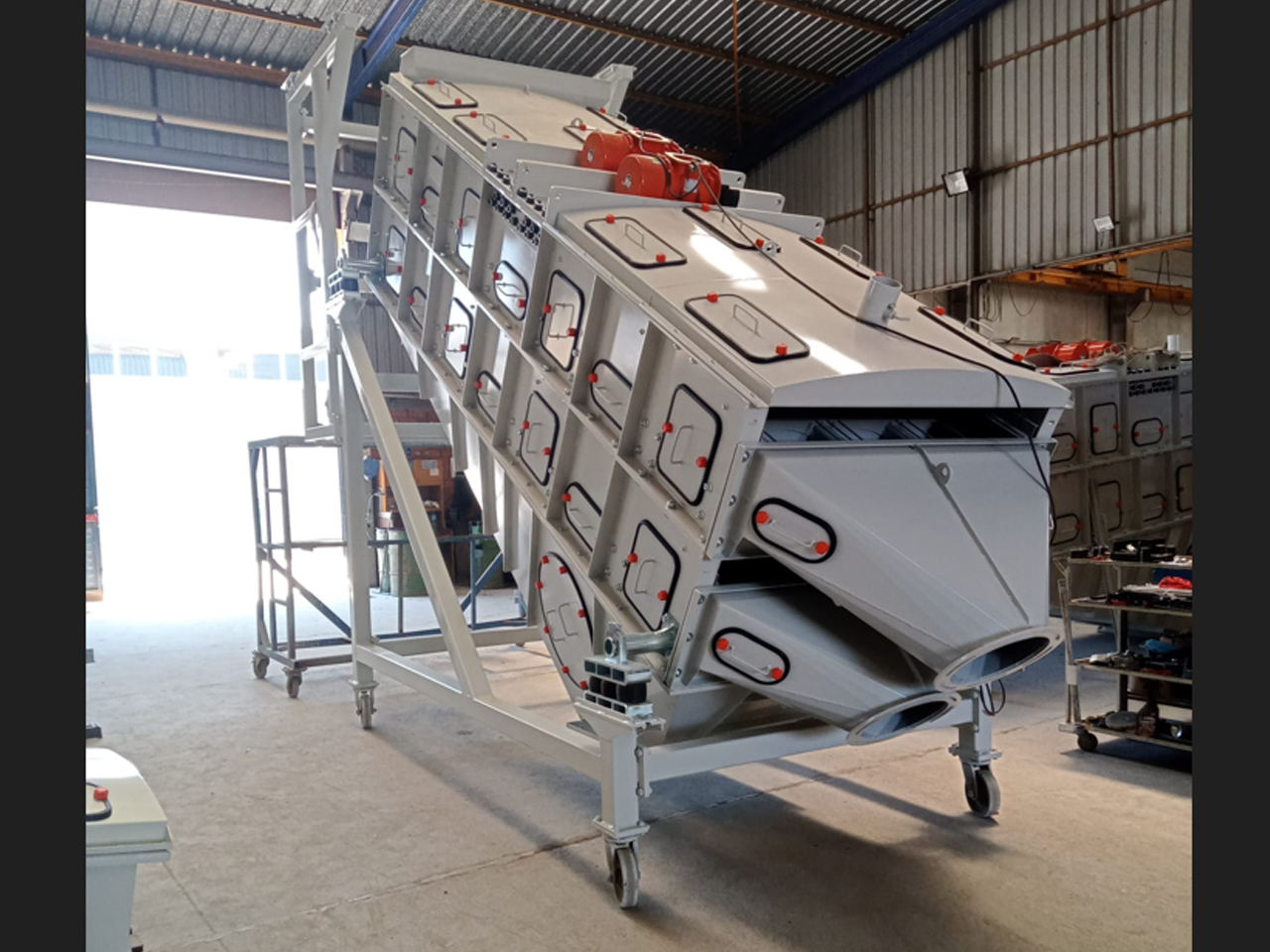 przesiewacze wibracyjne